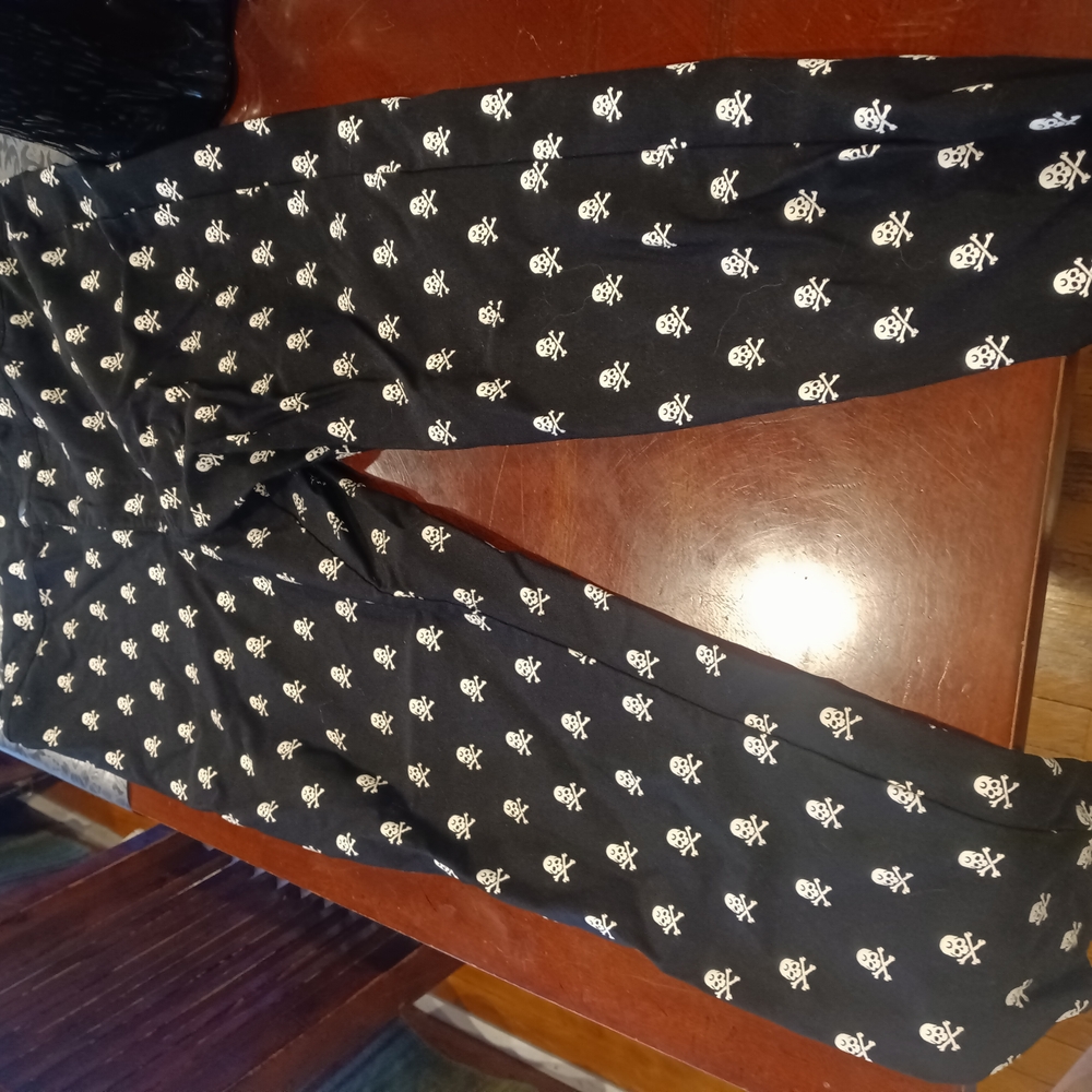 Killstar Black and White Skull Capris